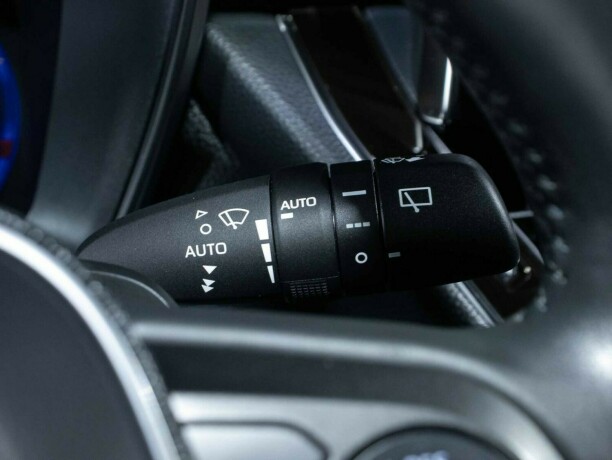 toyota-corolla-elektrisitetbensin-2019-big-28