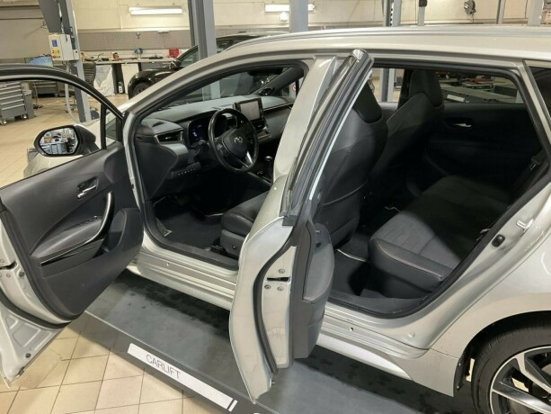 toyota-corolla-elektrisitetbensin-2019-big-15