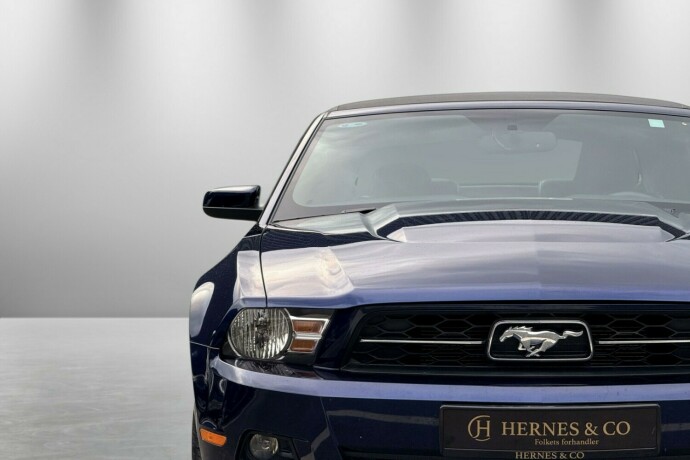 ford-mustang-bensin-2010-big-4
