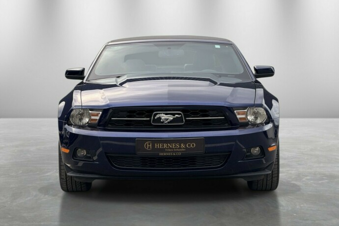 ford-mustang-bensin-2010-big-3