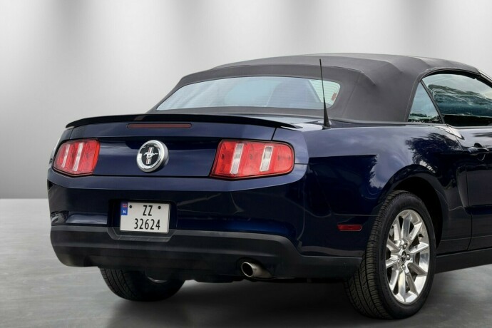ford-mustang-bensin-2010-big-6
