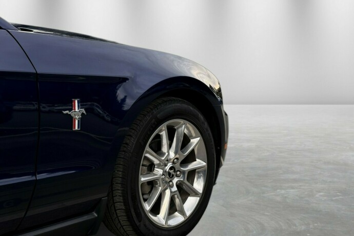 ford-mustang-bensin-2010-big-17