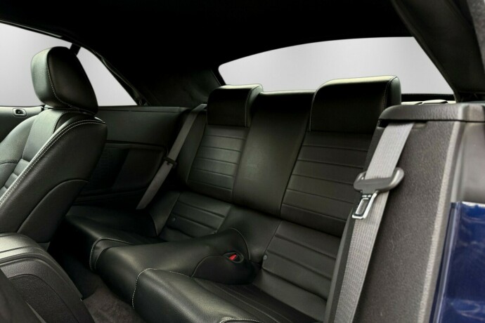 ford-mustang-bensin-2010-big-16
