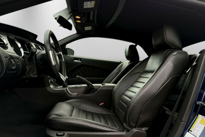 ford-mustang-bensin-2010-big-9