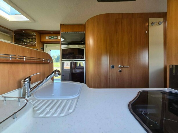 concorde-credo-i735h-diesel-2009-big-36
