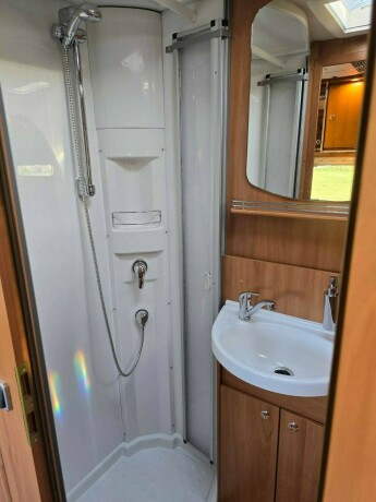 concorde-credo-i735h-diesel-2009-big-70