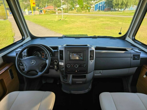 concorde-credo-i735h-diesel-2009-big-6