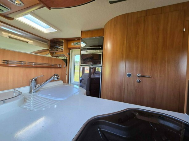 concorde-credo-i735h-diesel-2009-big-37