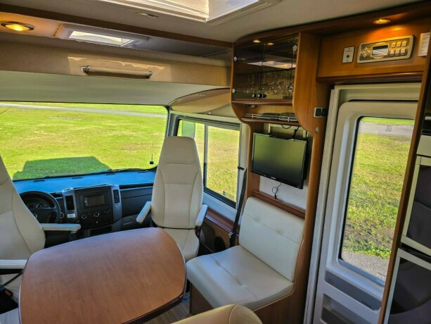concorde-credo-i735h-diesel-2009-big-68