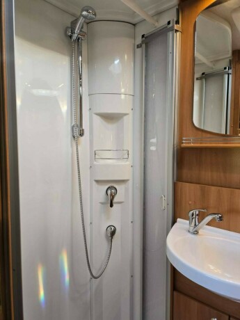concorde-credo-i735h-diesel-2009-big-83