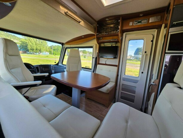 concorde-credo-i735h-diesel-2009-big-35