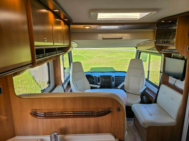 concorde-credo-i735h-diesel-2009-big-66