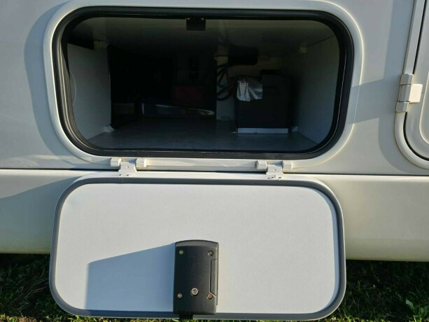 concorde-credo-i735h-diesel-2009-big-96