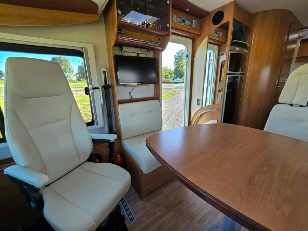 concorde-credo-i735h-diesel-2009-big-28