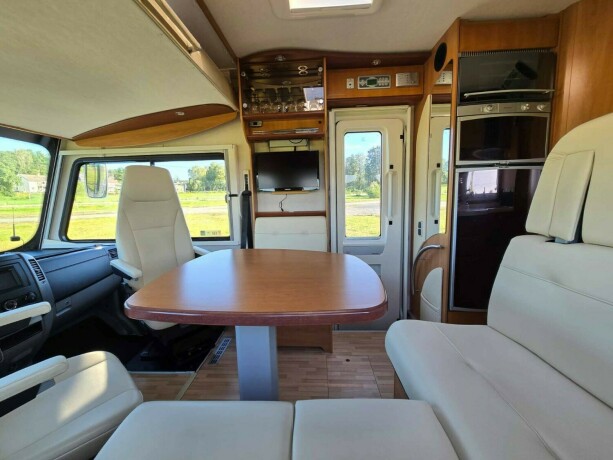 concorde-credo-i735h-diesel-2009-big-33