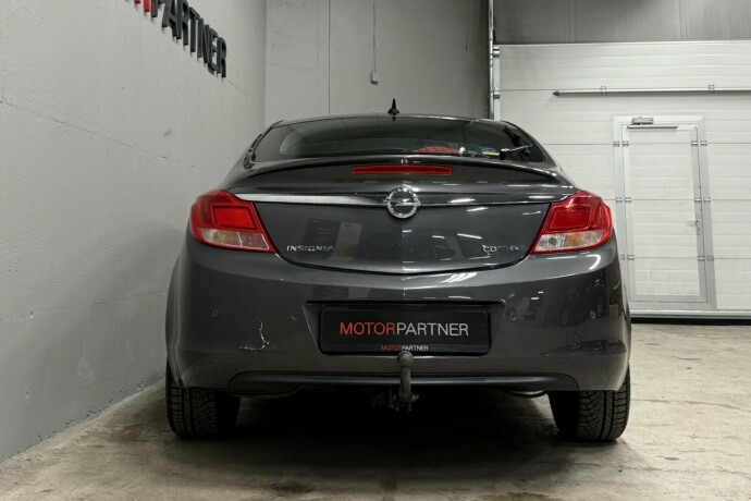 opel-insignia-diesel-2011-big-5