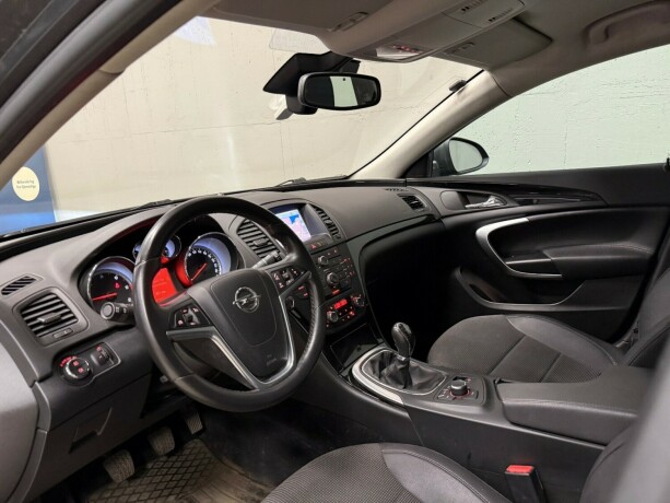 opel-insignia-diesel-2011-big-10