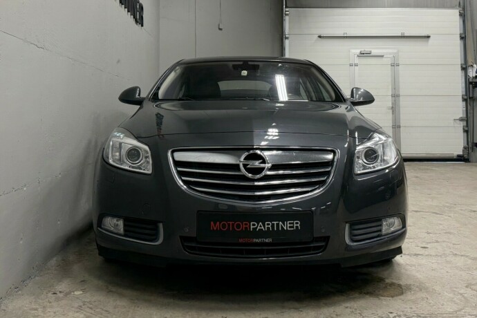 opel-insignia-diesel-2011-big-1