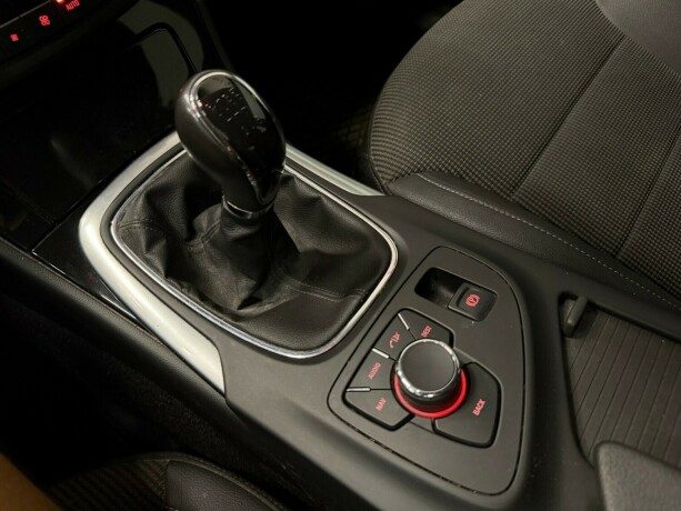 opel-insignia-diesel-2011-big-17
