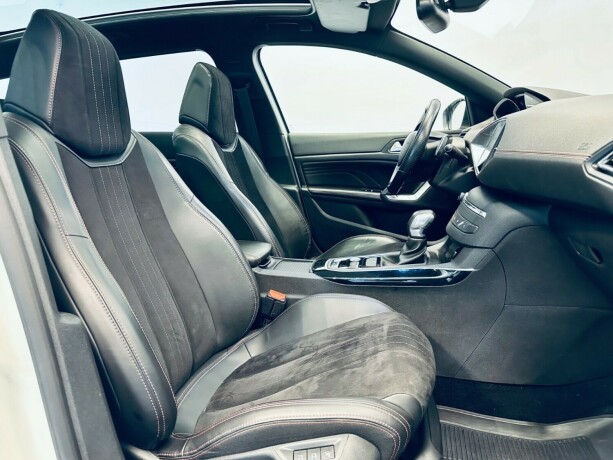 peugeot-308-bensin-2015-big-16