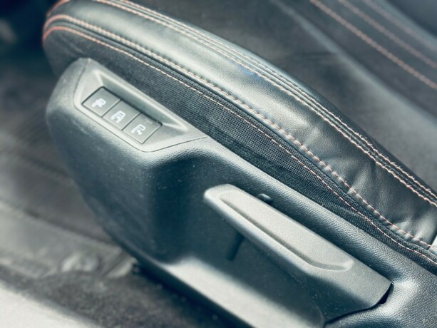 peugeot-308-bensin-2015-big-13