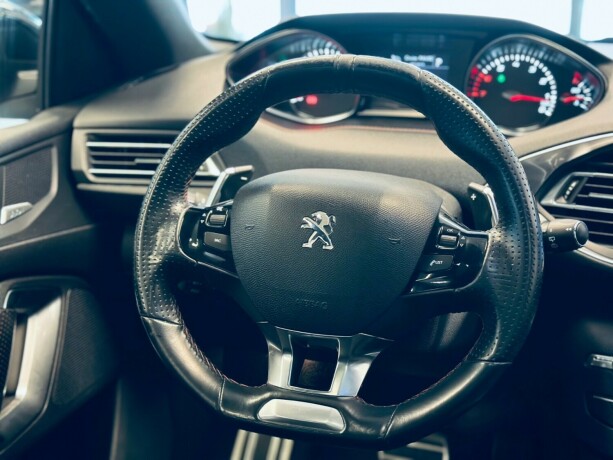peugeot-308-bensin-2015-big-21