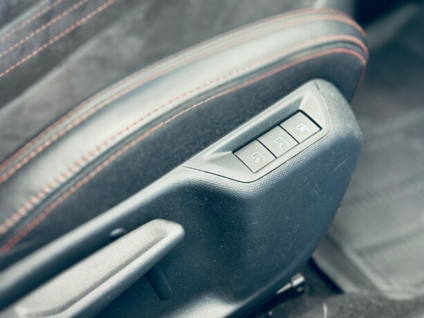 peugeot-308-bensin-2015-big-17