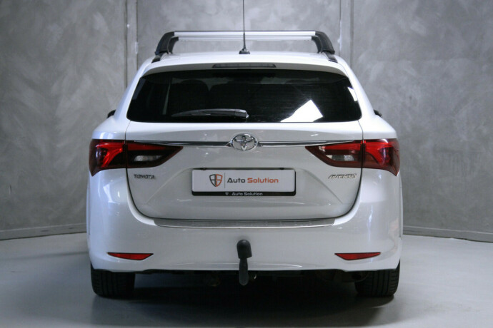 toyota-avensis-bensin-2015-big-21