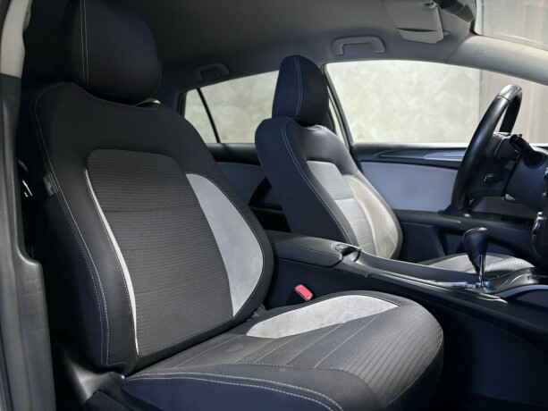 toyota-avensis-bensin-2015-big-4