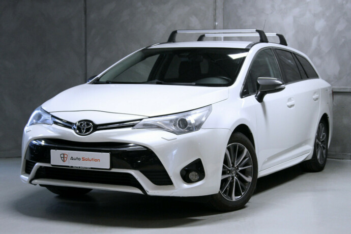 toyota-avensis-bensin-2015-big-0