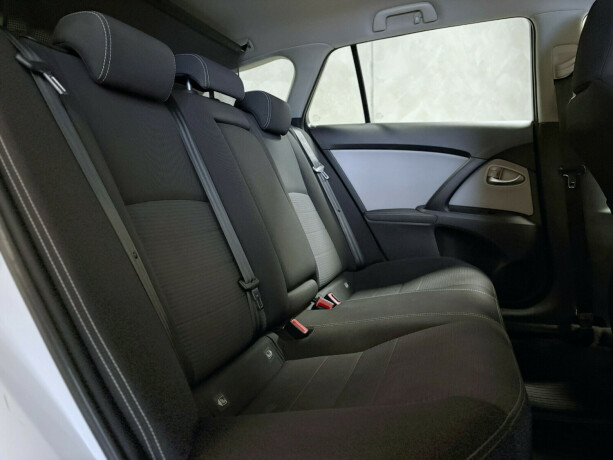 toyota-avensis-bensin-2015-big-2