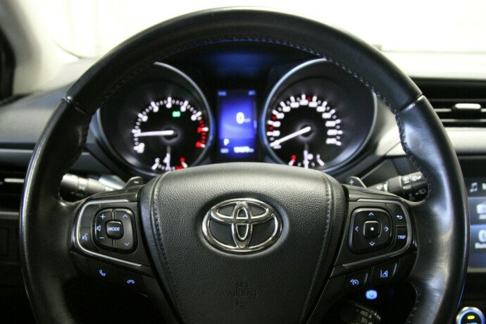 toyota-avensis-bensin-2015-big-12