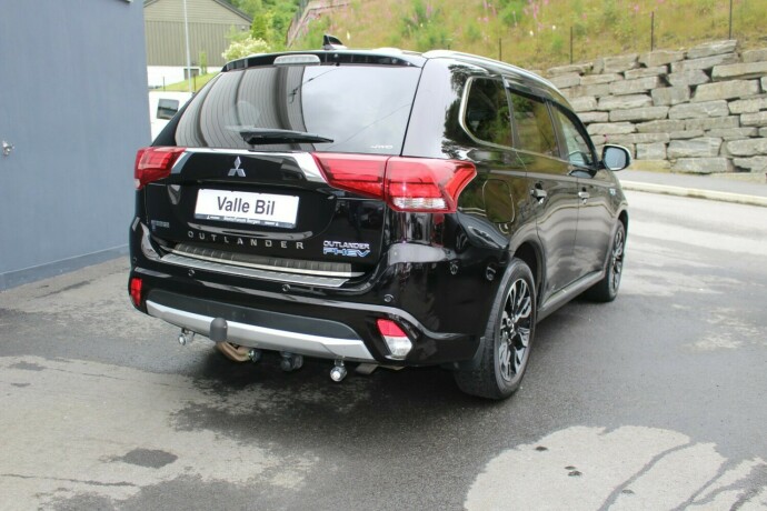 mitsubishi-outlander-elektrisitetbensin-2016-big-4