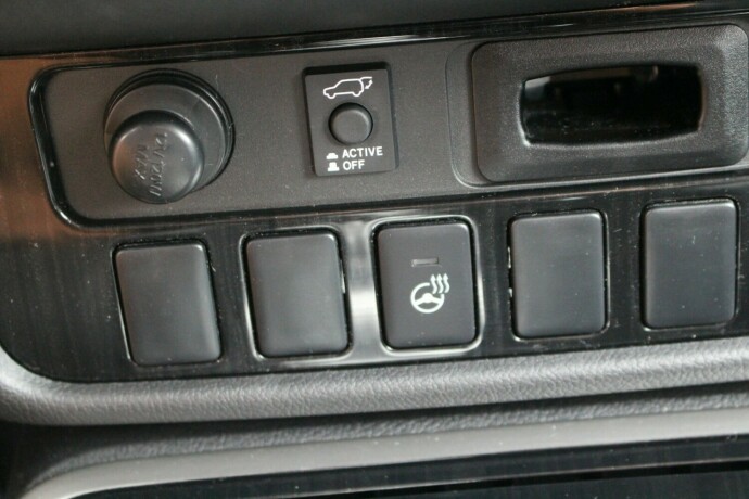 mitsubishi-outlander-elektrisitetbensin-2016-big-21