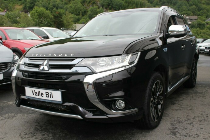 mitsubishi-outlander-elektrisitetbensin-2016-big-1