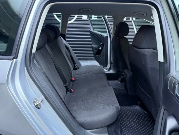 volkswagen-passat-diesel-2008-big-22