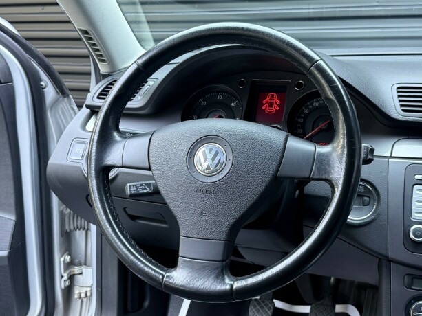 volkswagen-passat-diesel-2008-big-11