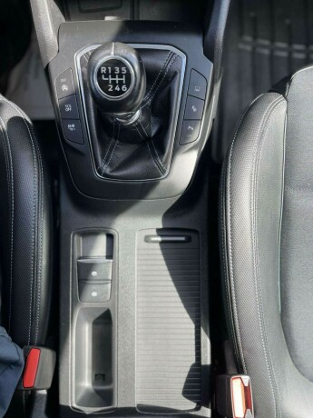 ford-focus-diesel-2019-big-34