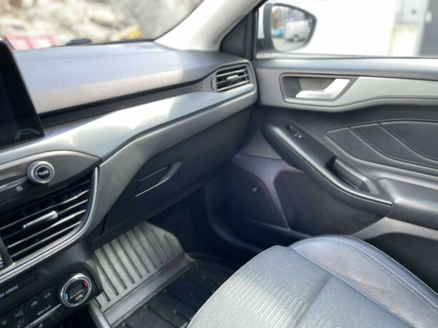 ford-focus-diesel-2019-big-23