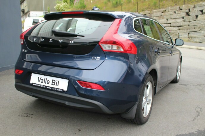 volvo-v40-diesel-2013-big-3