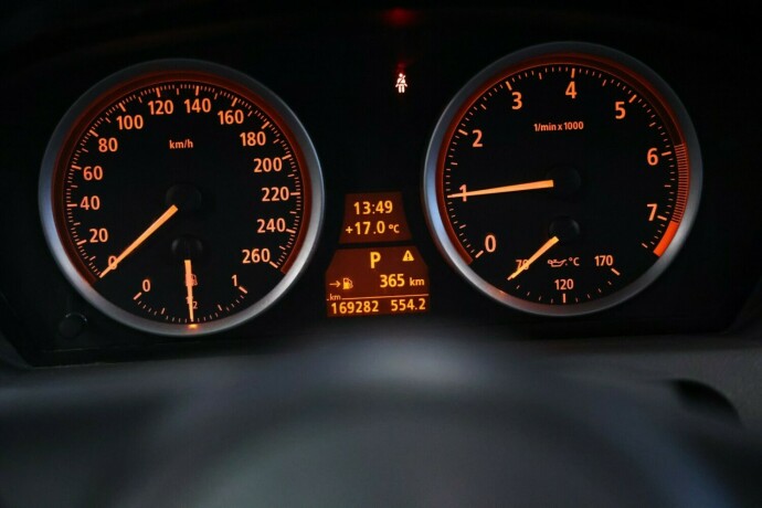 bmw-6-serie-bensin-2005-big-12