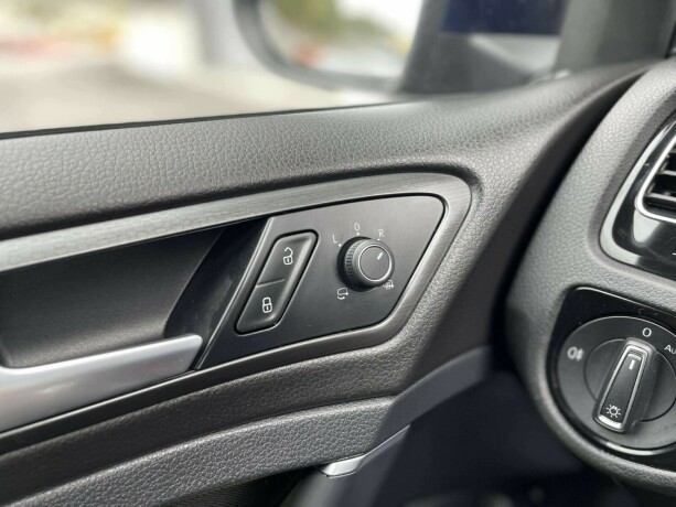 volkswagen-golf-elektrisitetbensin-2019-big-14