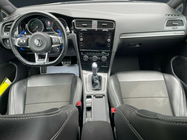 volkswagen-golf-elektrisitetbensin-2019-big-13