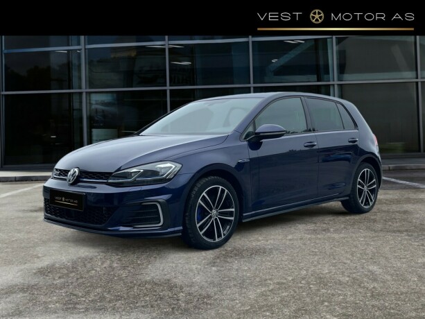 volkswagen-golf-elektrisitetbensin-2019-big-2