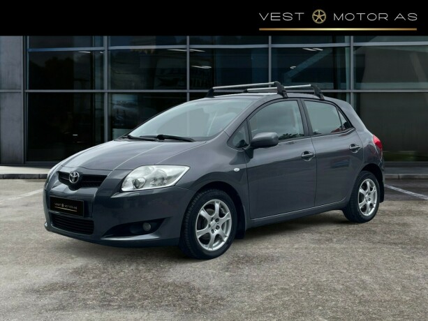 toyota-auris-diesel-2007-big-2