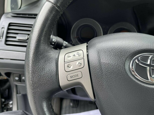 toyota-auris-diesel-2007-big-16