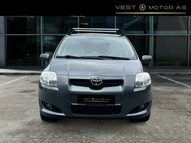 toyota-auris-diesel-2007-big-1