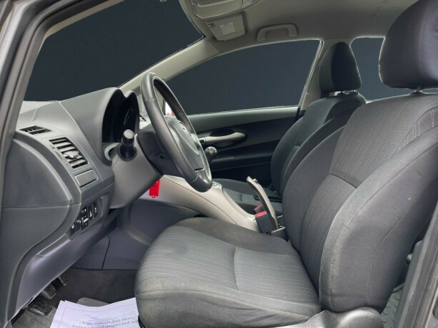 toyota-auris-diesel-2007-big-8