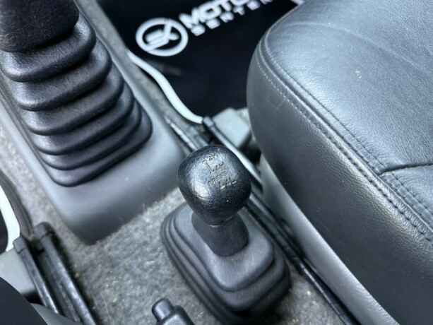 suzuki-jimny-bensin-2001-big-16
