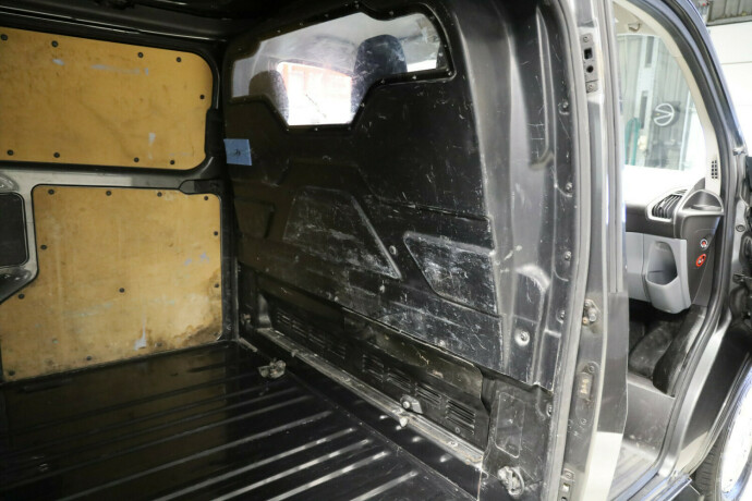 ford-transit-custom-diesel-2016-big-13